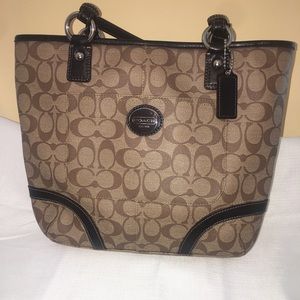 DESIGNER COACH MONOGRAM HANDBAG (VINTAGE)